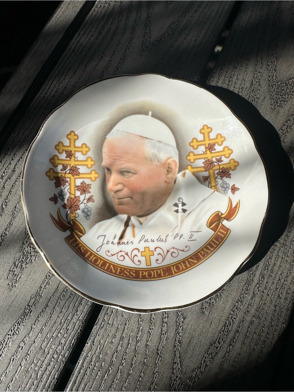 Pope John Paul II White and Gold Porcelain Commemorative Plate - Religious Motif